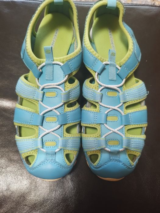 Сандали унисекс .