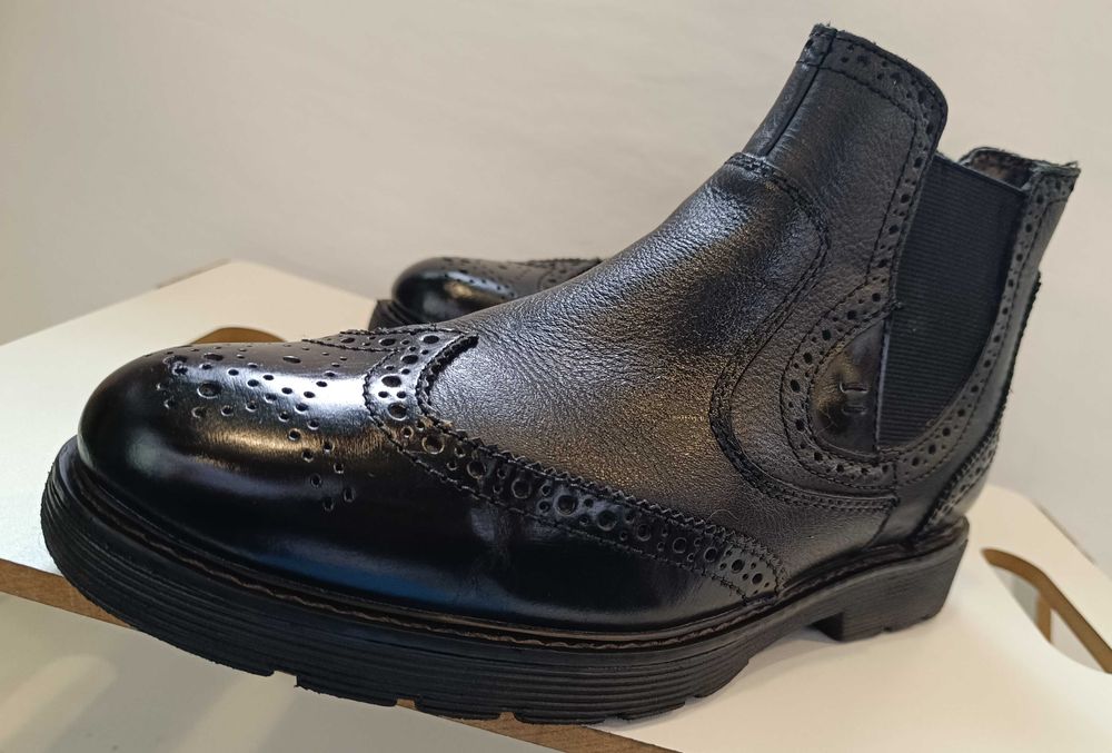 Ghete chelsea brogue 40 40.5 premium Bata piele naturala moale