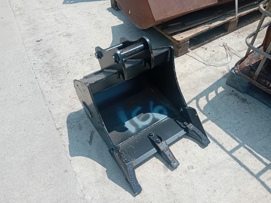 Cupa.noua.45 cm miniexcavator 2 2.5 tone