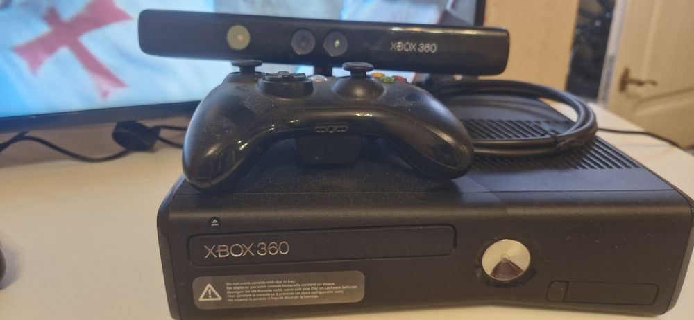 Игровая приставка Xbox360 + Kinect