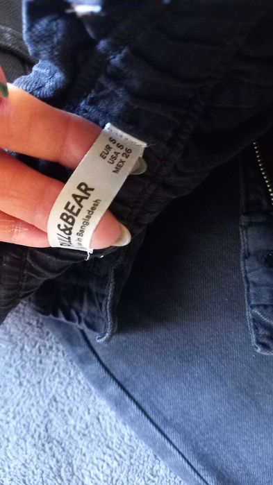 дънки с широк крачол stradivarius 34р-р,30лв.