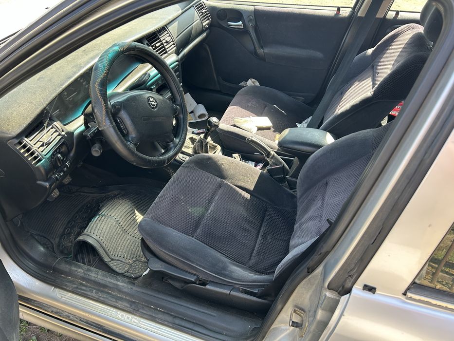 Опел вектра Б 100