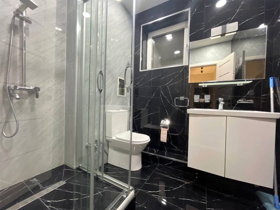 Мирабадский район , госпитальный! Срочно сдается квартира!