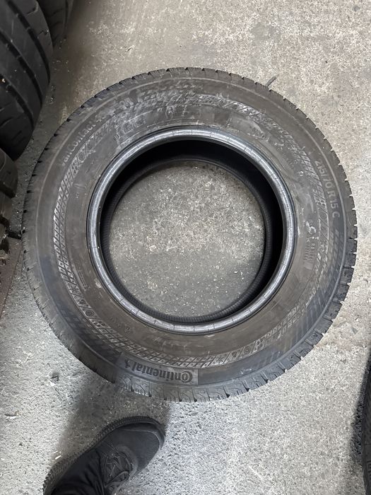 215/70/15C continenyal m+s