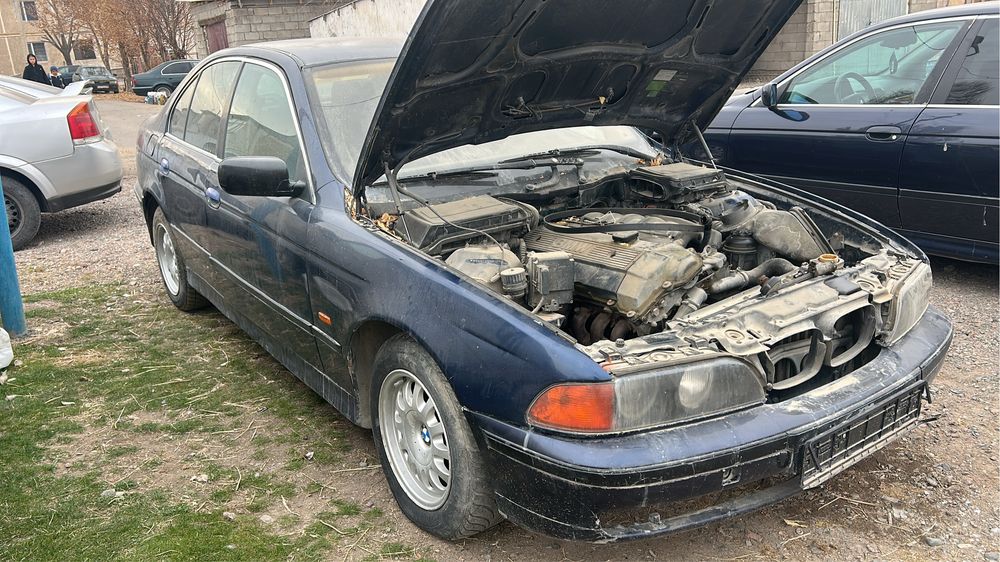 Разбор бмв все запчасти есть с установкой е34 е39