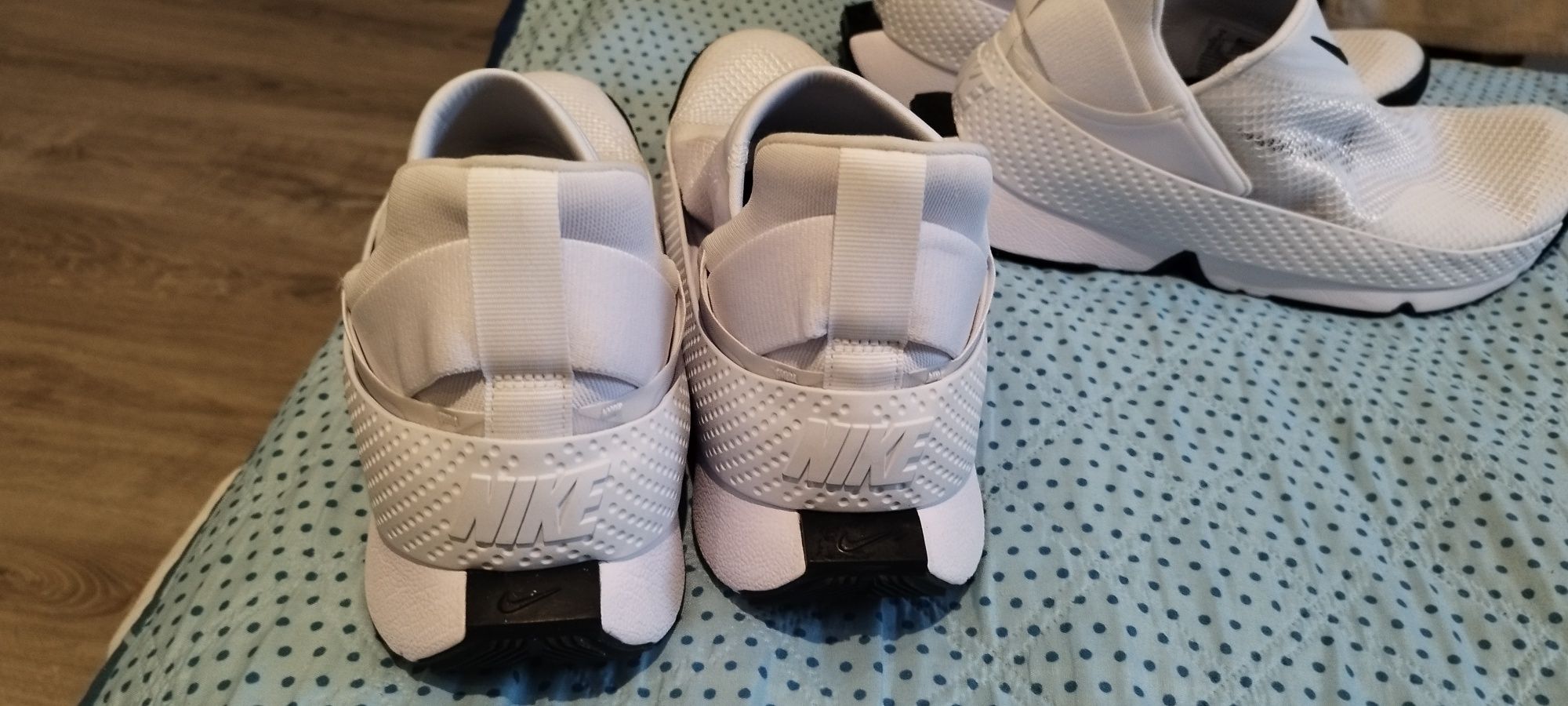 Маратонки nike flyence