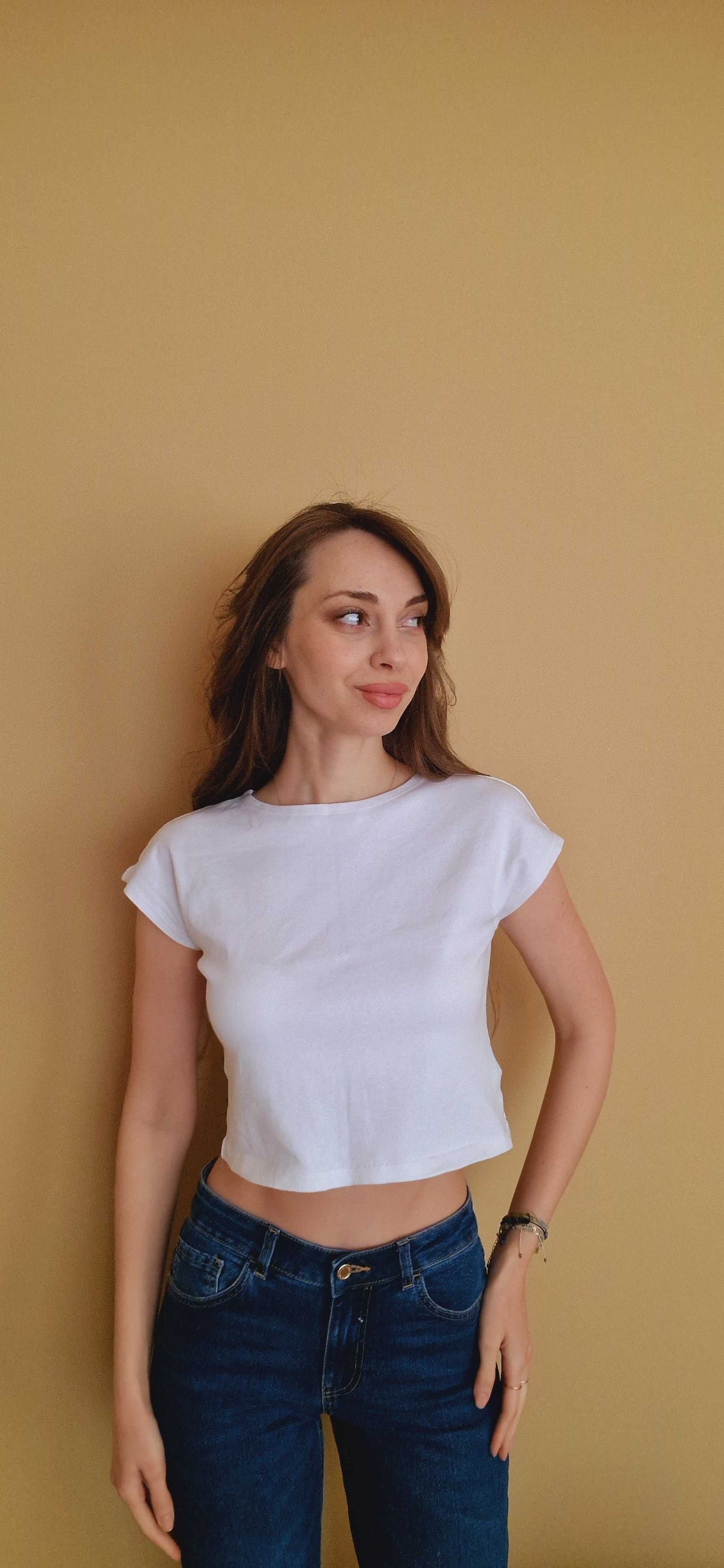 НОВО Дамски тениски и топове
