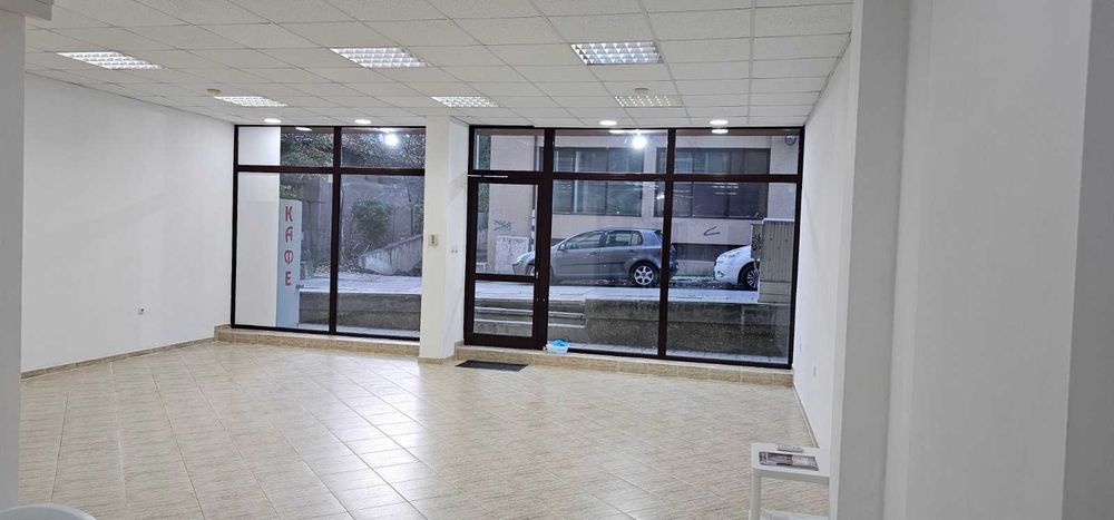 Търговско помещение под наем, кв.Левски