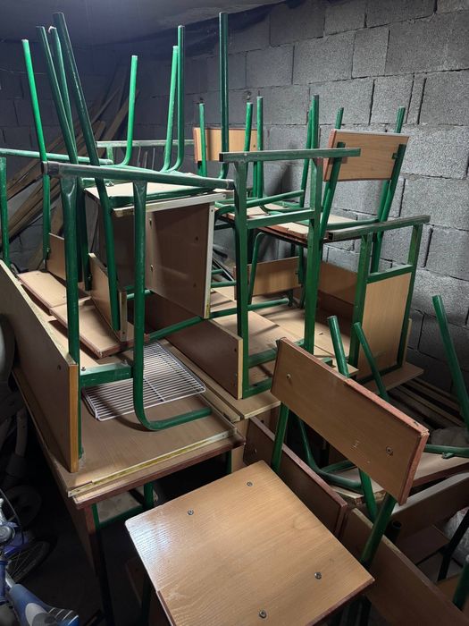 Учебные парта и стулья