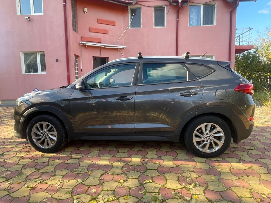 Hyundai Tucson 4x4 AWD model 2.0 CRDI Diesel Manuala 2017