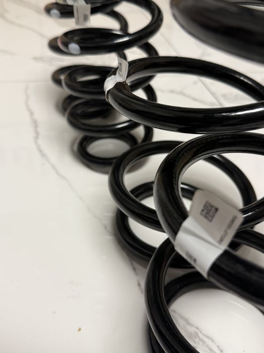 Set complet Arcuri H&R Kia Xceed/Ceed Mk3 2020-2024 Noi