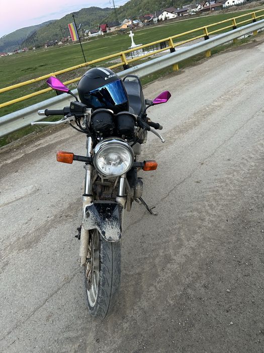 Vând sau schimb suzuki gs 500 e