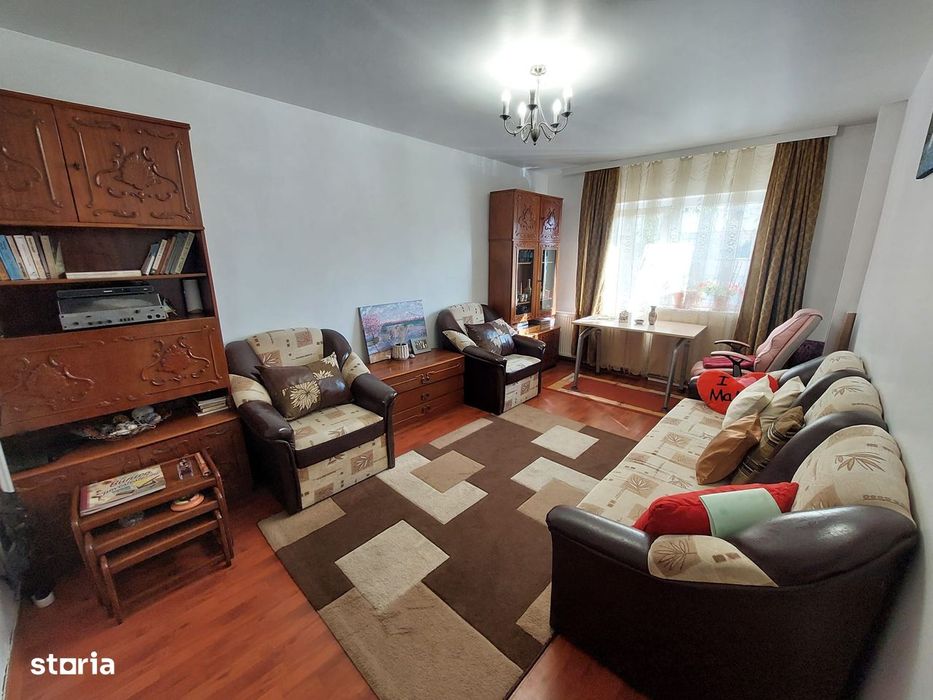 COMISION 0 Ap. 2 camere, decomandat, 46,33 mp utili, Et. 1, M12