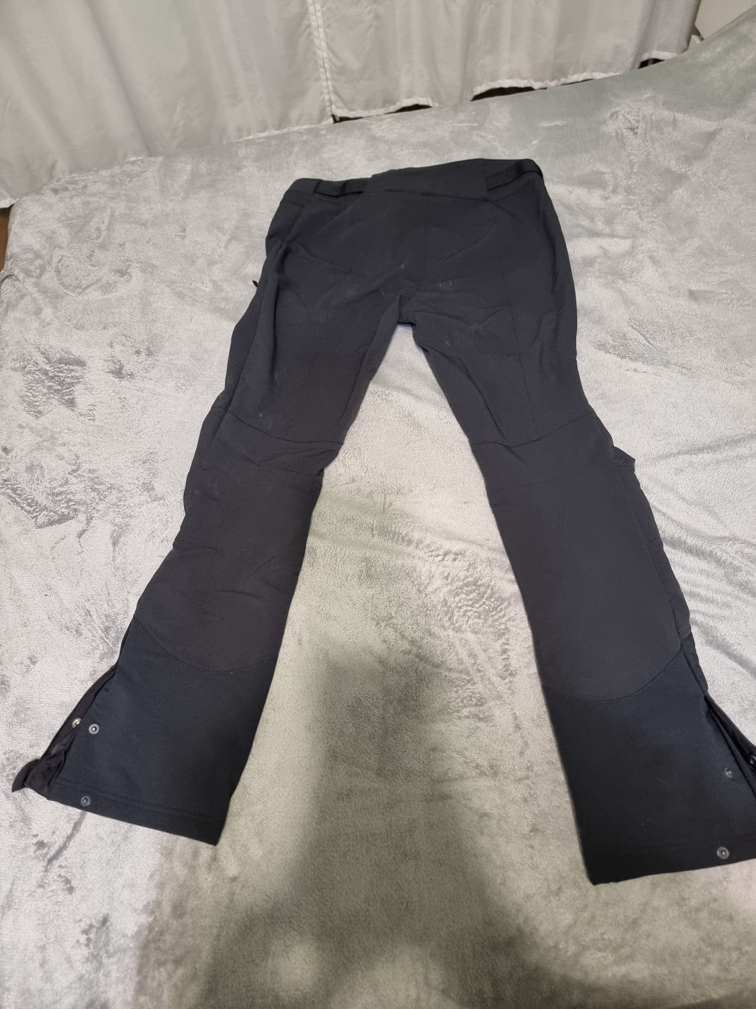 Pantaloni drumeție Decathlon (merg si la ski)