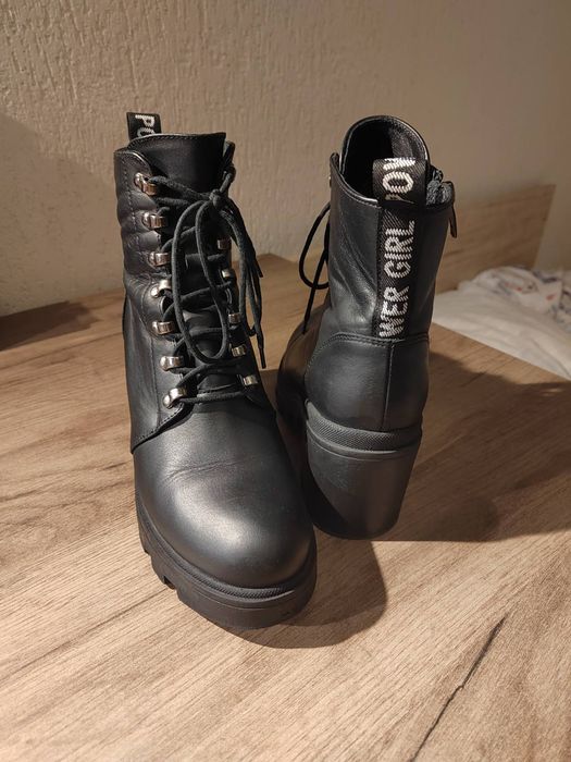 Боти от естествена кожа