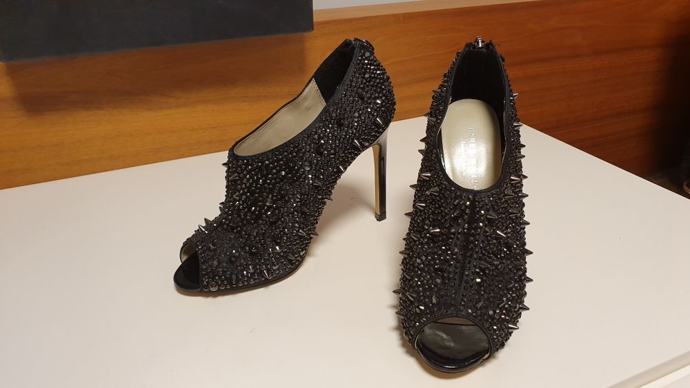 Екстравагантни обувки Karen Millen р-р  36-37