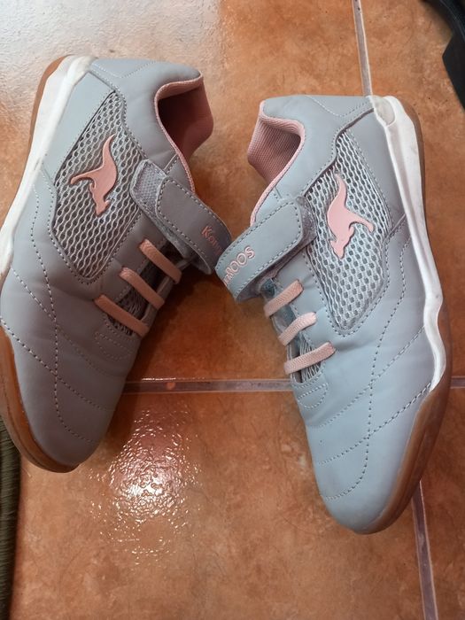 Adidași mărimea 35