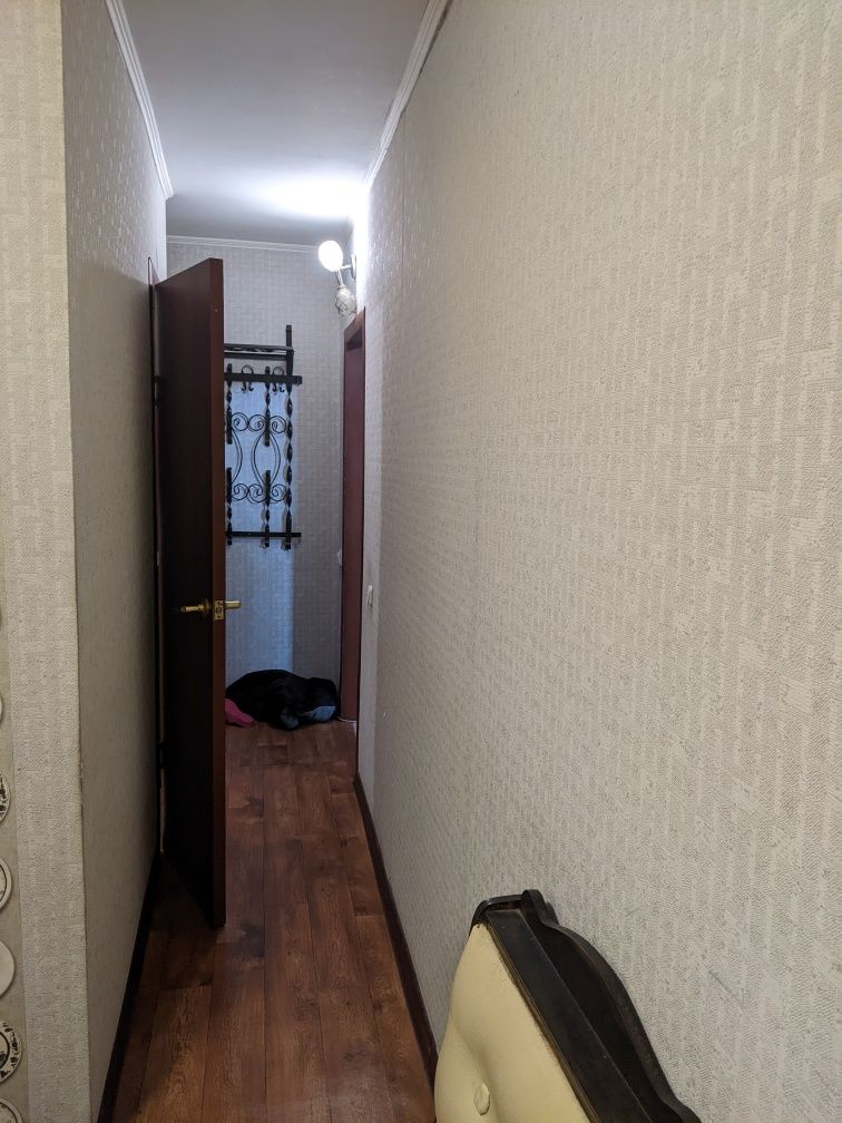 Продажа двухкомнатной квартиры в Шахтинске