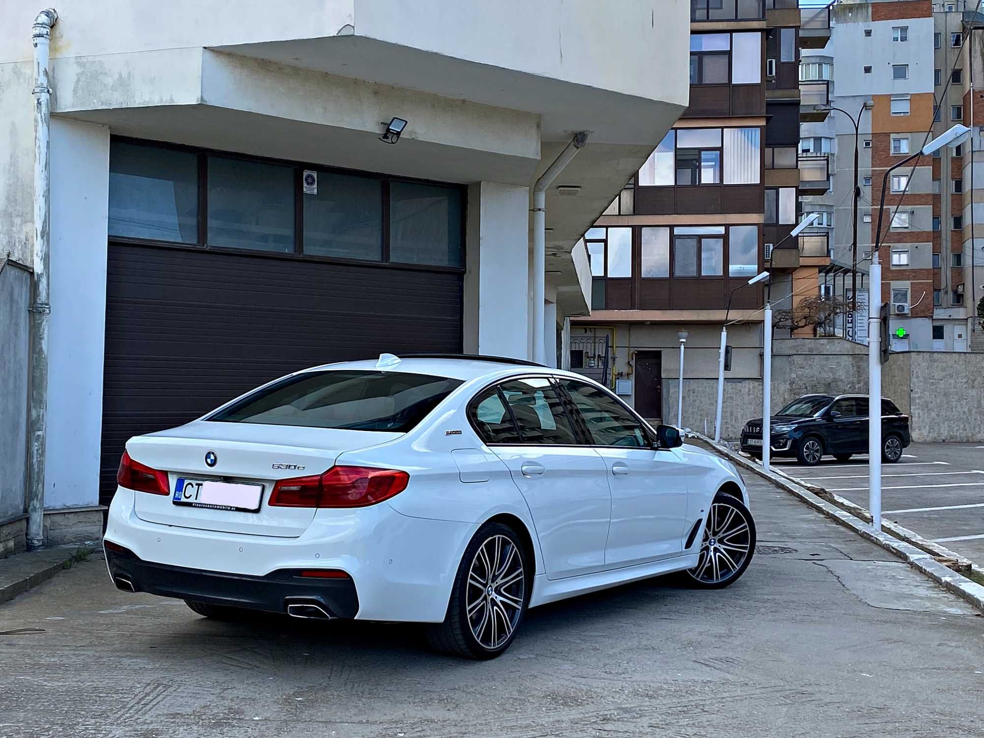 * BMW 530e Plug-in Hybrid 252 CP * Pachet M * Trapa panoramica *