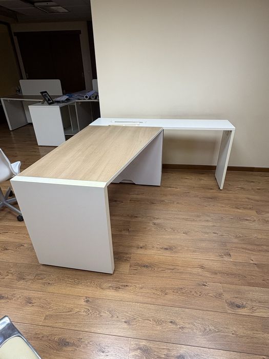 Продавам Италиански бюра Las Mobili