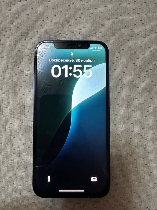 Продам телефон Айфон,12