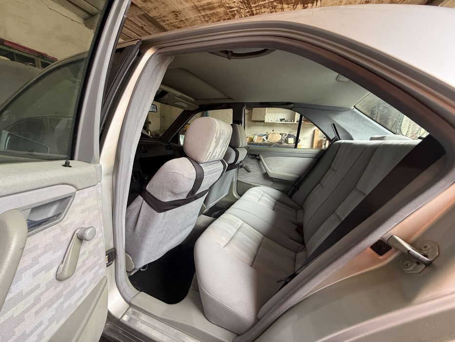 Mercedes  C220 150CP an  12.1993 Masina de epoca