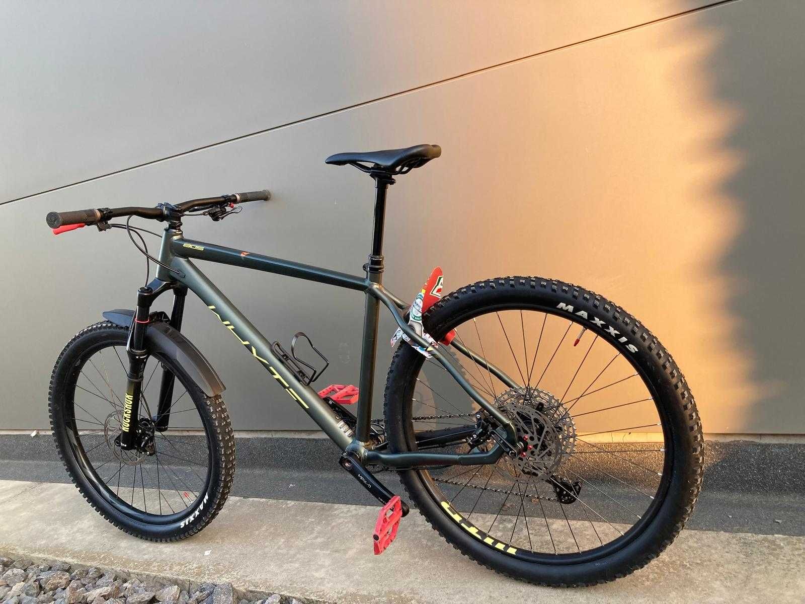 Bicicleta Whyte 805 v4 2022