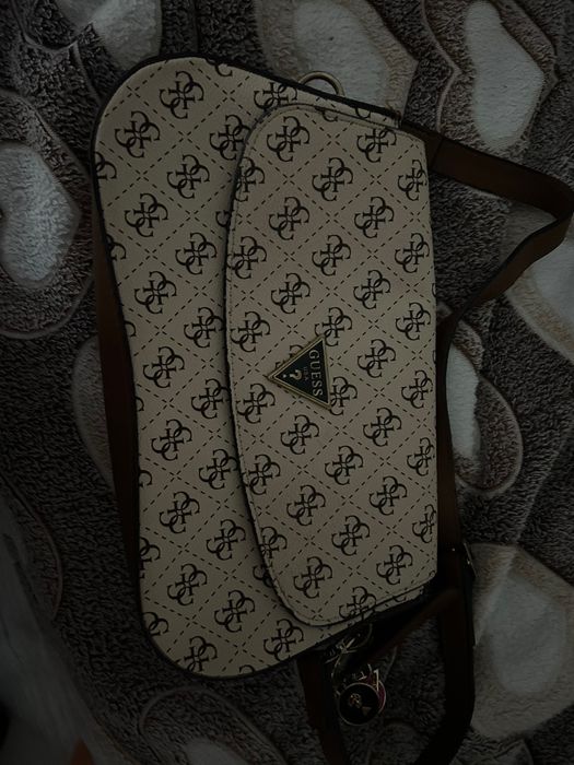 оригинална чанта guess