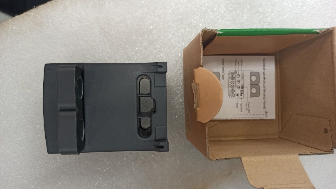 Електронно реле 0,5 A 6A 24V AC Schneider