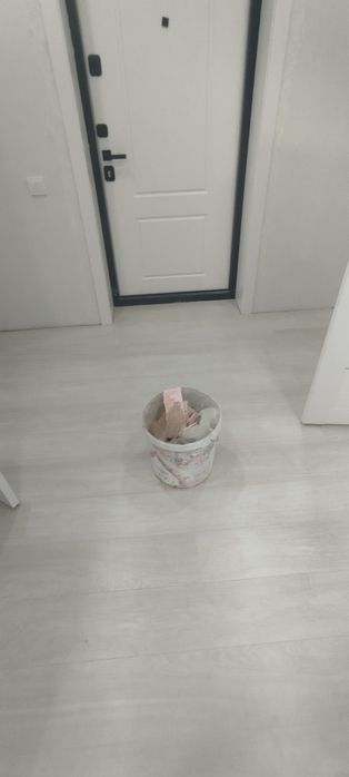 Укладка ламината, линолеум, наливной пол ,ремонт кв, домов