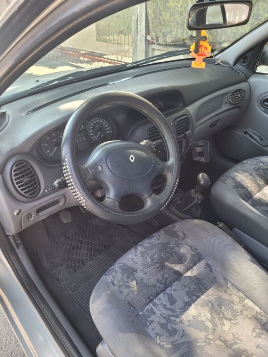 Renault megane 1 din 2001