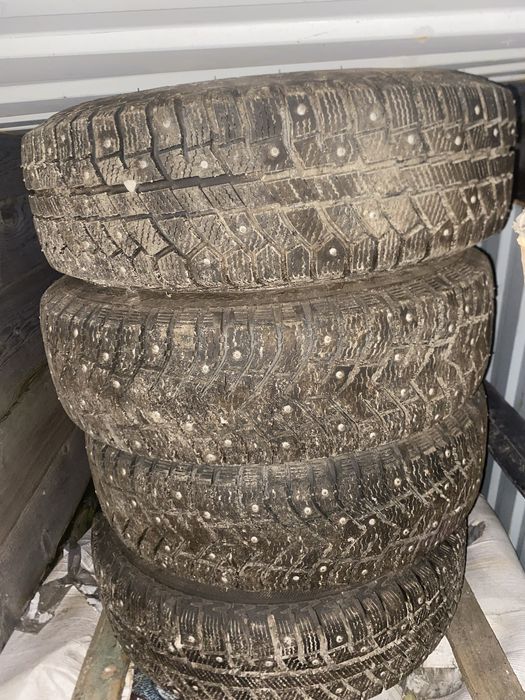 Продам зимние шины в отличном состояние