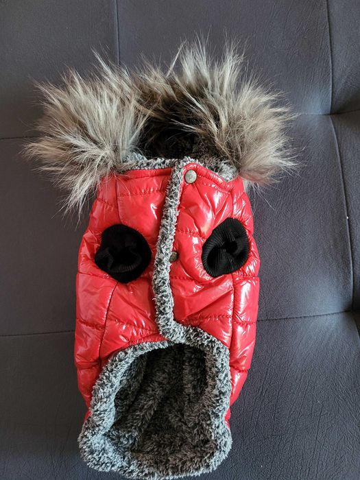 Яке за куче с естествена кожа на качулката