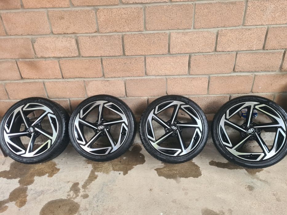 Комплект дисков с резиной R18!