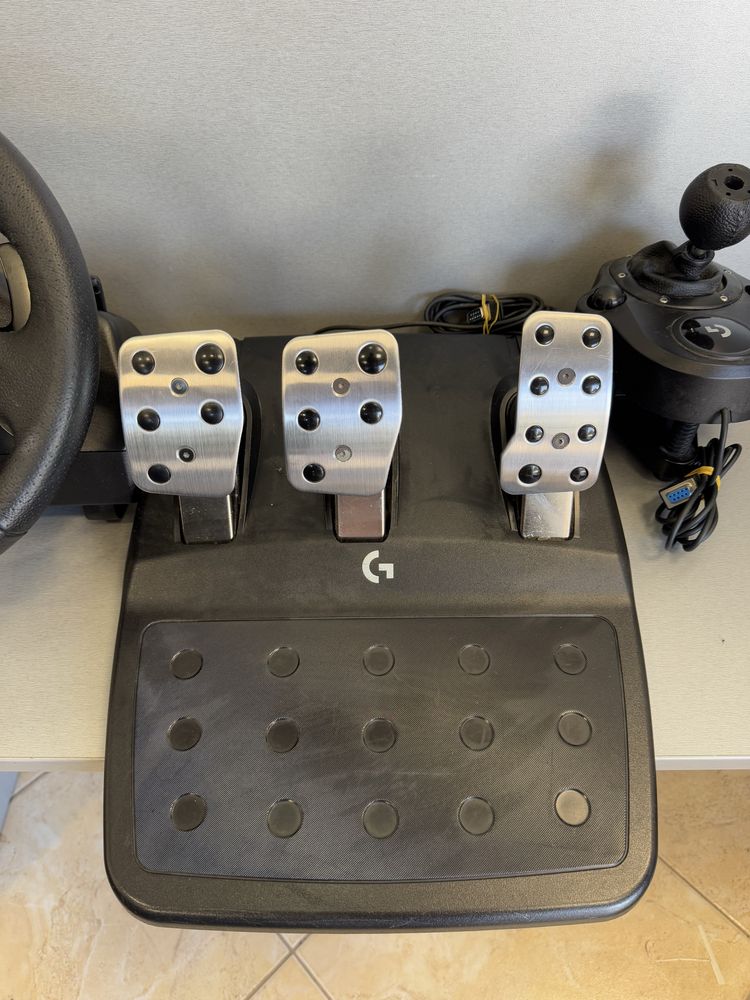 Продавам Logitech G923 RACING