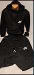 Trening barbati Nike,  setul include 3 piese .