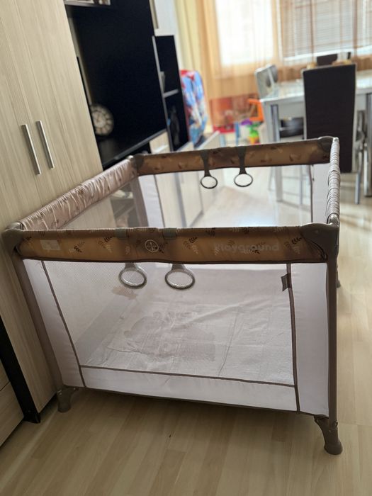 Сгъваема кошара за игра