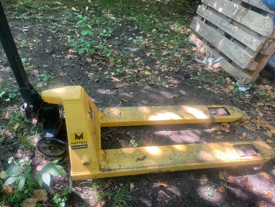 Transpalet manual MATTRAL  capacitate 2500 KG