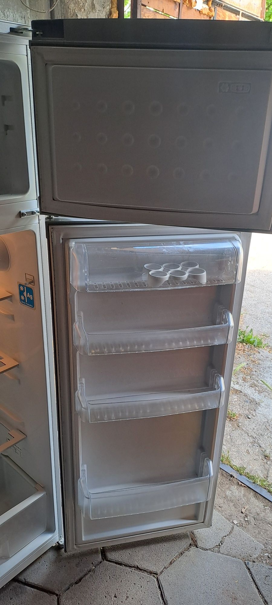Хадилник с фризер Beko