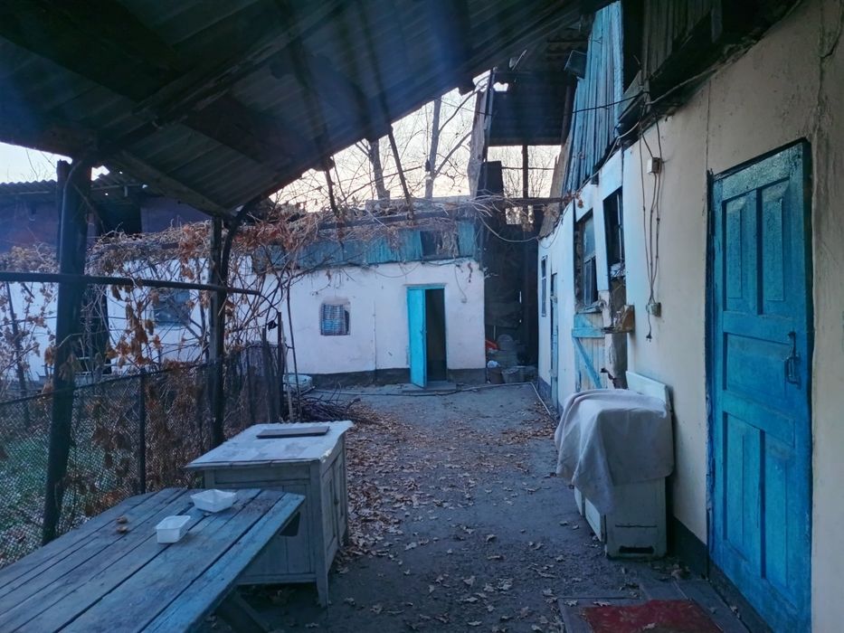 Продаётся дом с участком