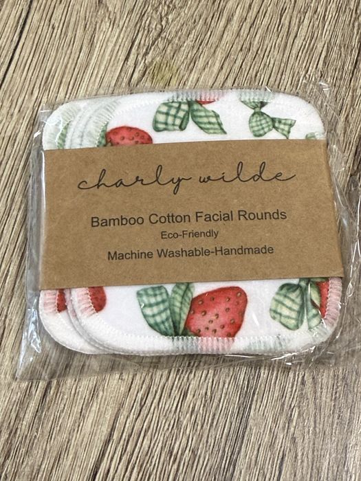 Артилуши от книжните кутии на Charli Wilde