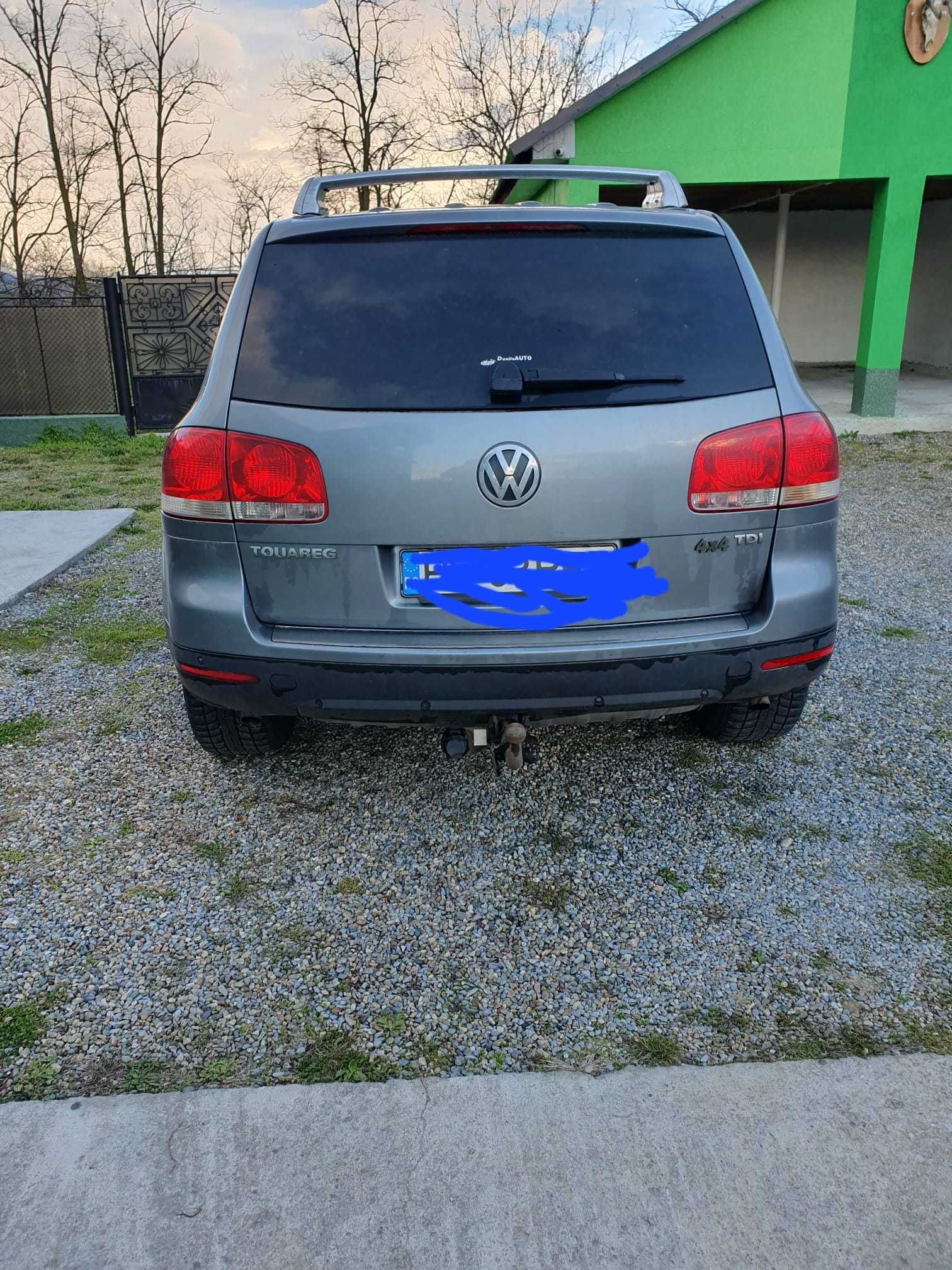 Vând Volkswagen Touareg