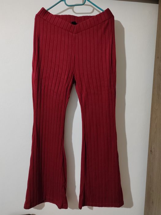 Pantaloni visinii cu talie înaltă