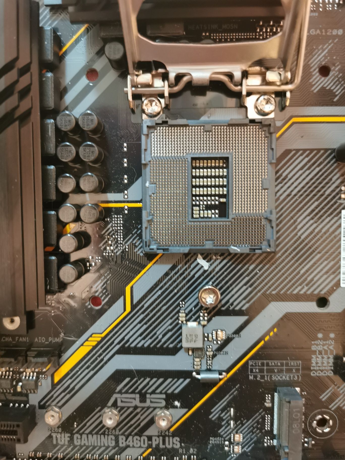 Placa baza asus tuf gaming b460 plus defecta