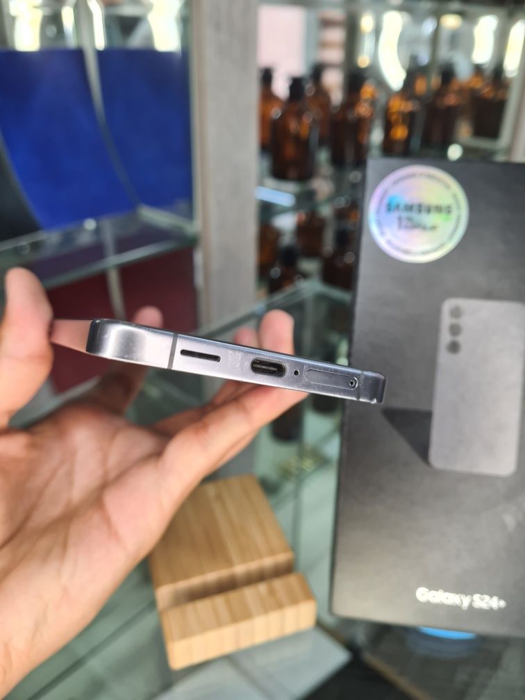 Samsung galaxy s24+ 5G  12/256gb holati yaxshi