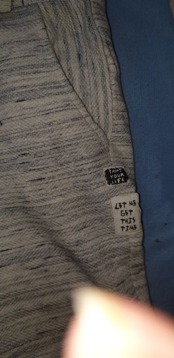 Vand pantaloni scurti zara