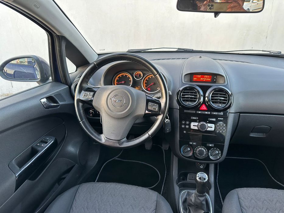 Opel Corsa D /euro5 / benzina + GPL/ 130 k