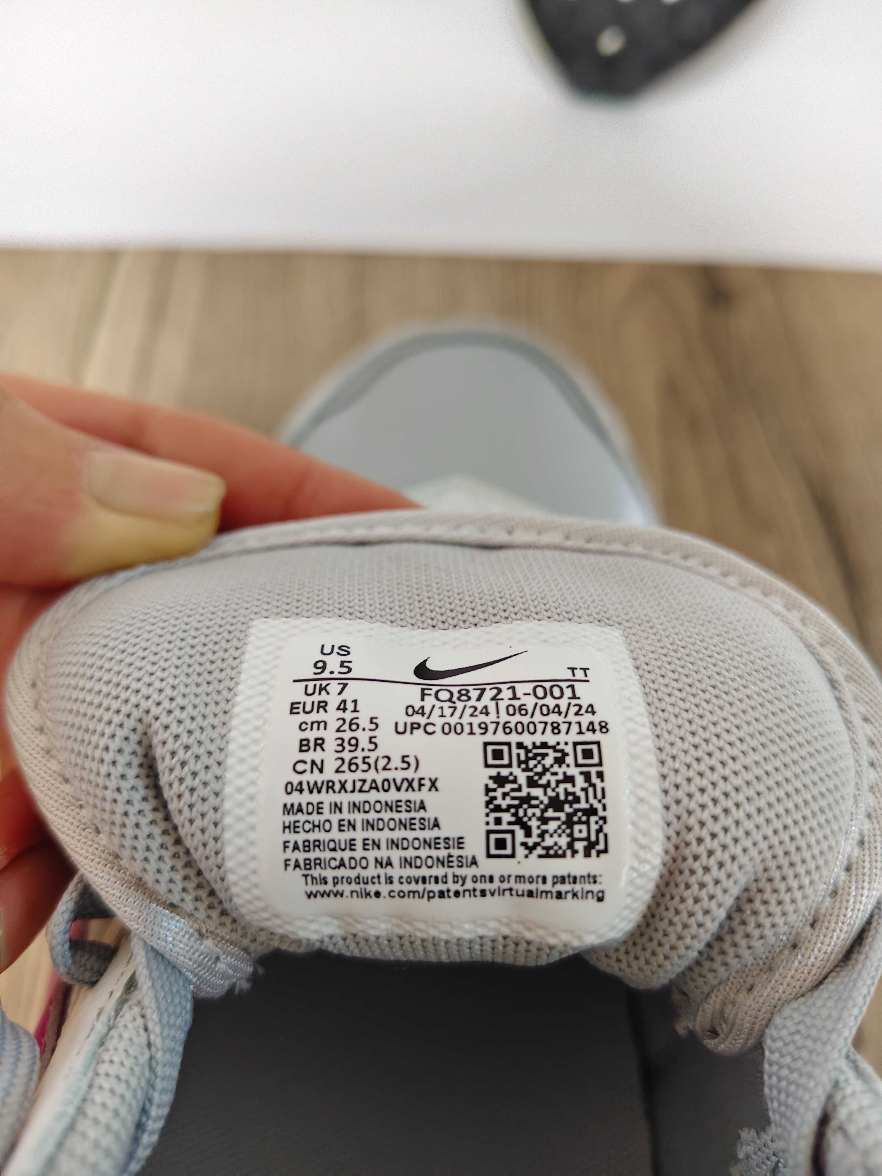 NIKE дамски маратонки