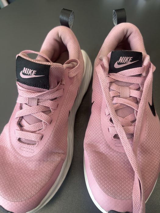 Маратонки Nike 38 номер