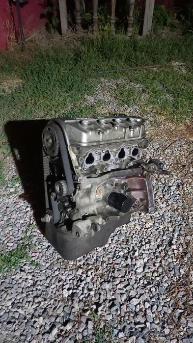 Двигатель рабочий на запчасти целиком объем 1.5